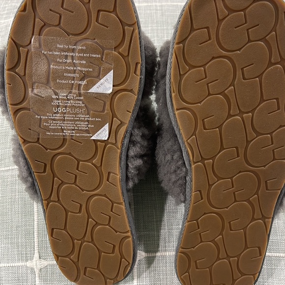 UGG slippers - Picture 9 of 9